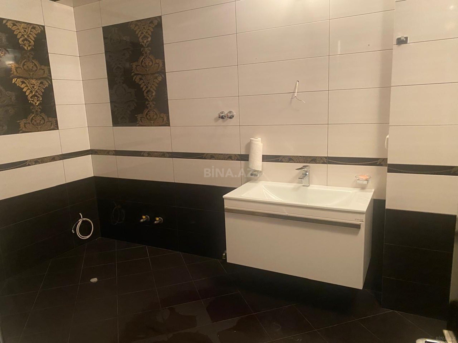 4 otaqlı Yeni tikili, Qara Qarayev m., Bakı