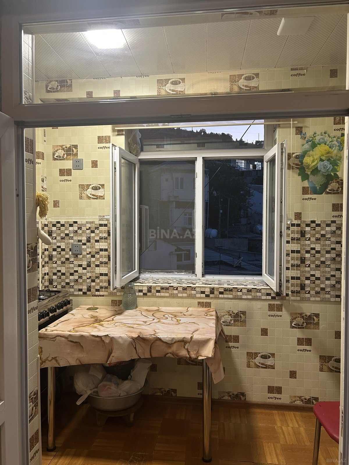 3 otaqlı Köhnə tikili, Bayıl q., Bakı