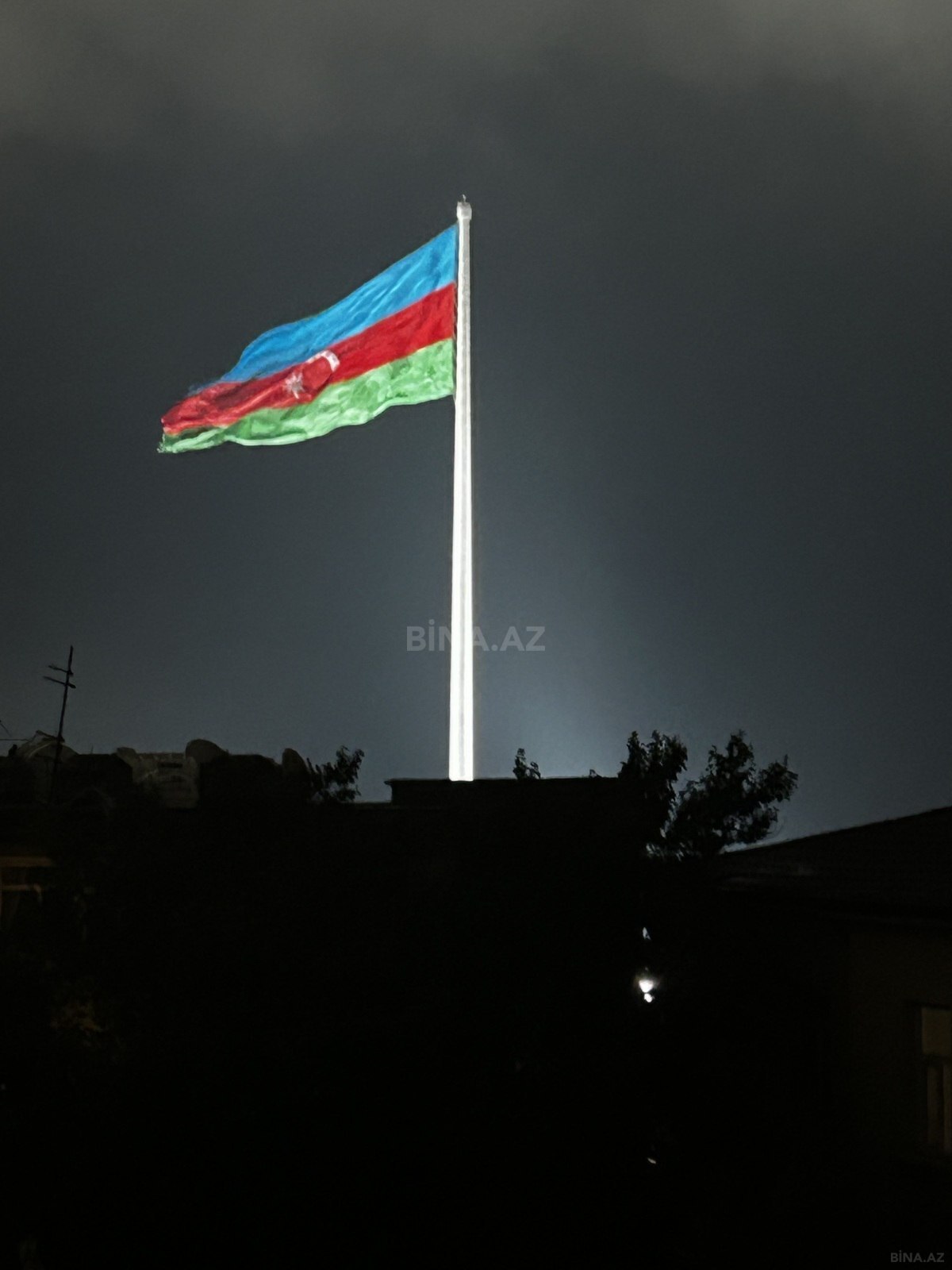 3 otaqlı Köhnə tikili, Bayıl q., Bakı
