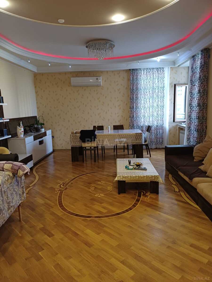4 otaqlı Yeni tikili, Elmlər Akademiyası m., Bakı
