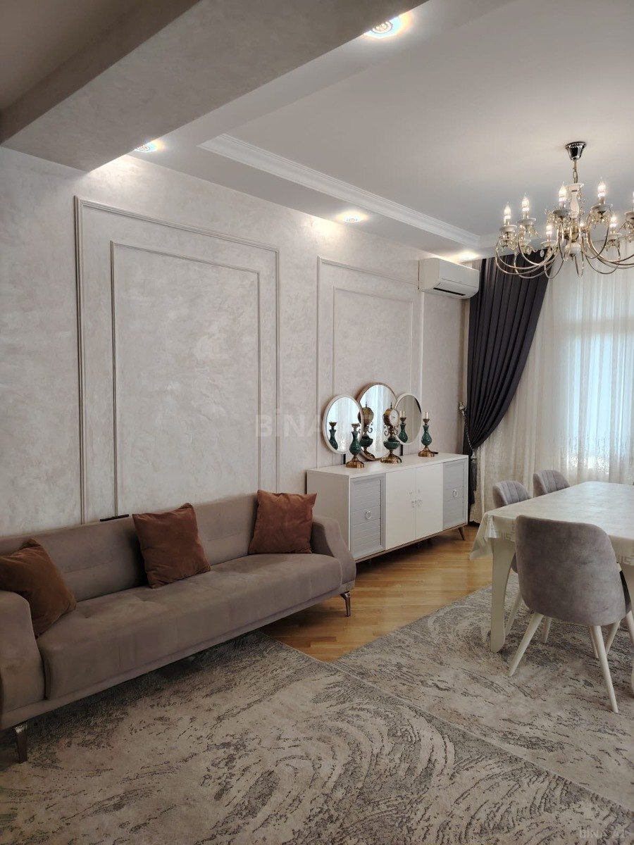 4 otaqlı Yeni tikili, Bakıxanov q., Bakı