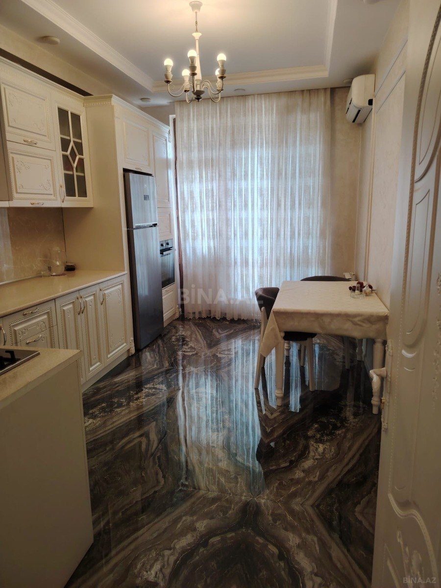 4 otaqlı Yeni tikili, Bakıxanov q., Bakı