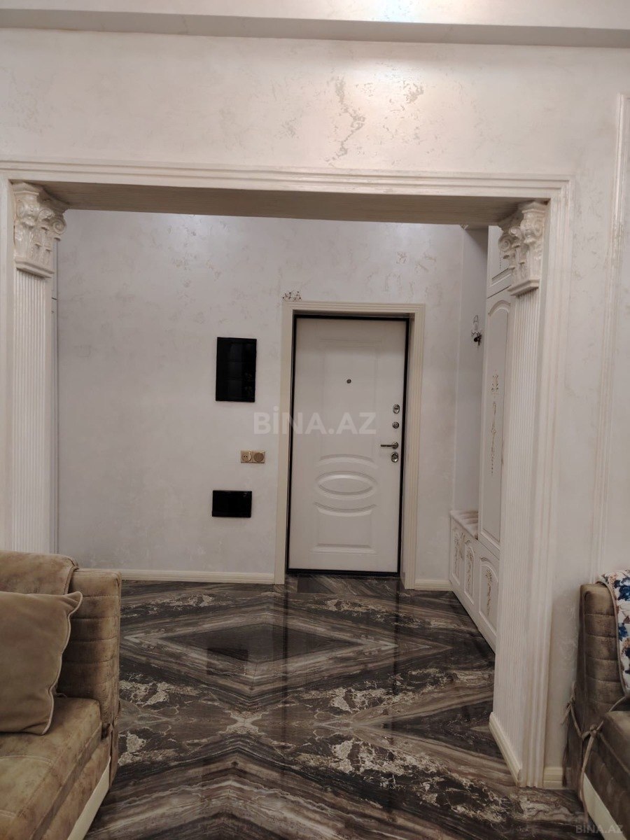 4 otaqlı Yeni tikili, Bakıxanov q., Bakı
