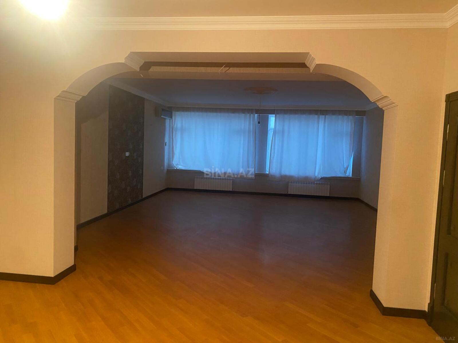 4 otaqlı Yeni tikili, Qara Qarayev m., Bakı