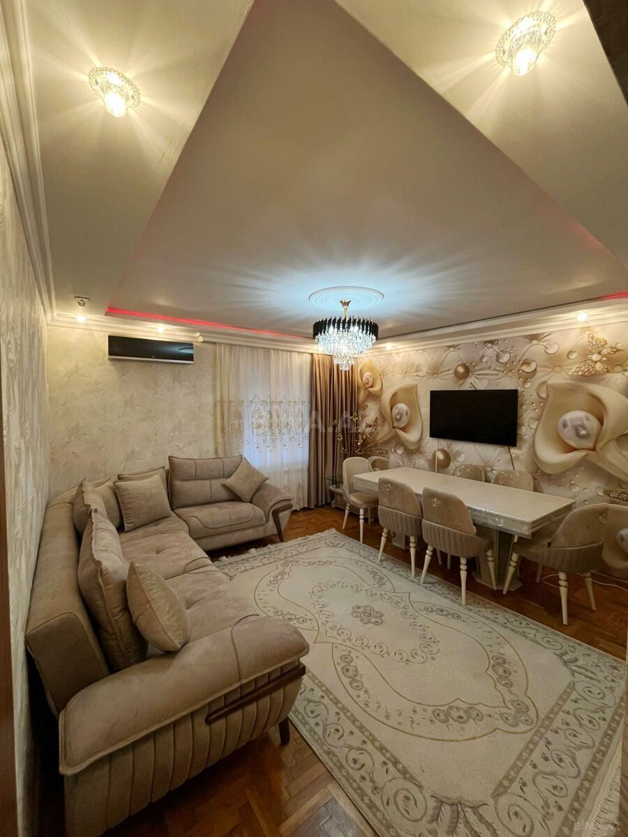 3 otaqlı Yeni tikili, Şah İsmayıl Xətai m., Bakı