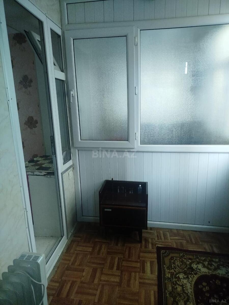 4 otaqlı Köhnə tikili, Elmlər Akademiyası m., Bakı
