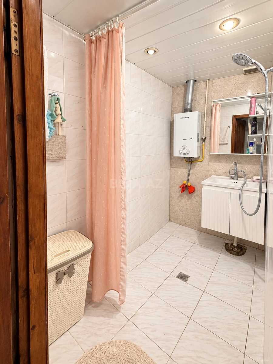 3 otaqlı Köhnə tikili, Neftçilər m., Bakı
