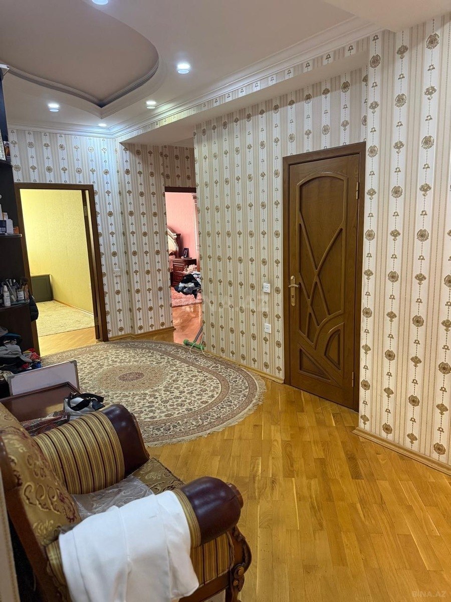 3 otaqlı Yeni tikili, İnşaatçılar m., Bakı