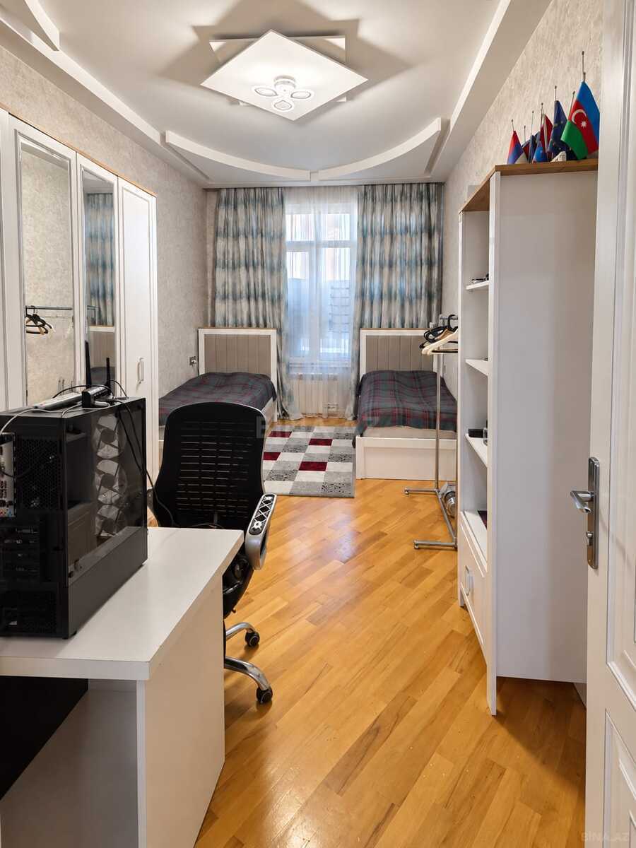 3 otaqlı Yeni tikili, Neftçilər m., Bakı