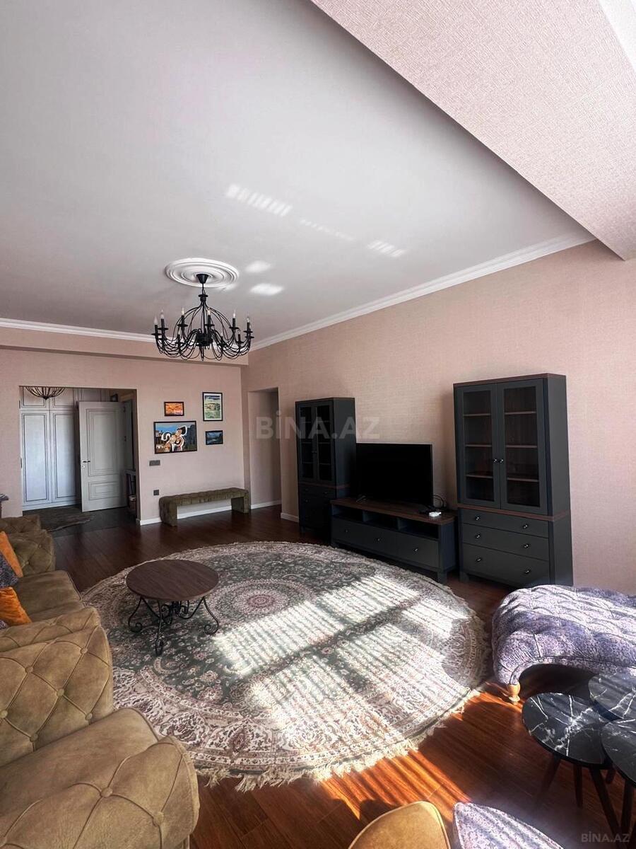 3 otaqlı Yeni tikili, Şah İsmayıl Xətai m., Bakı