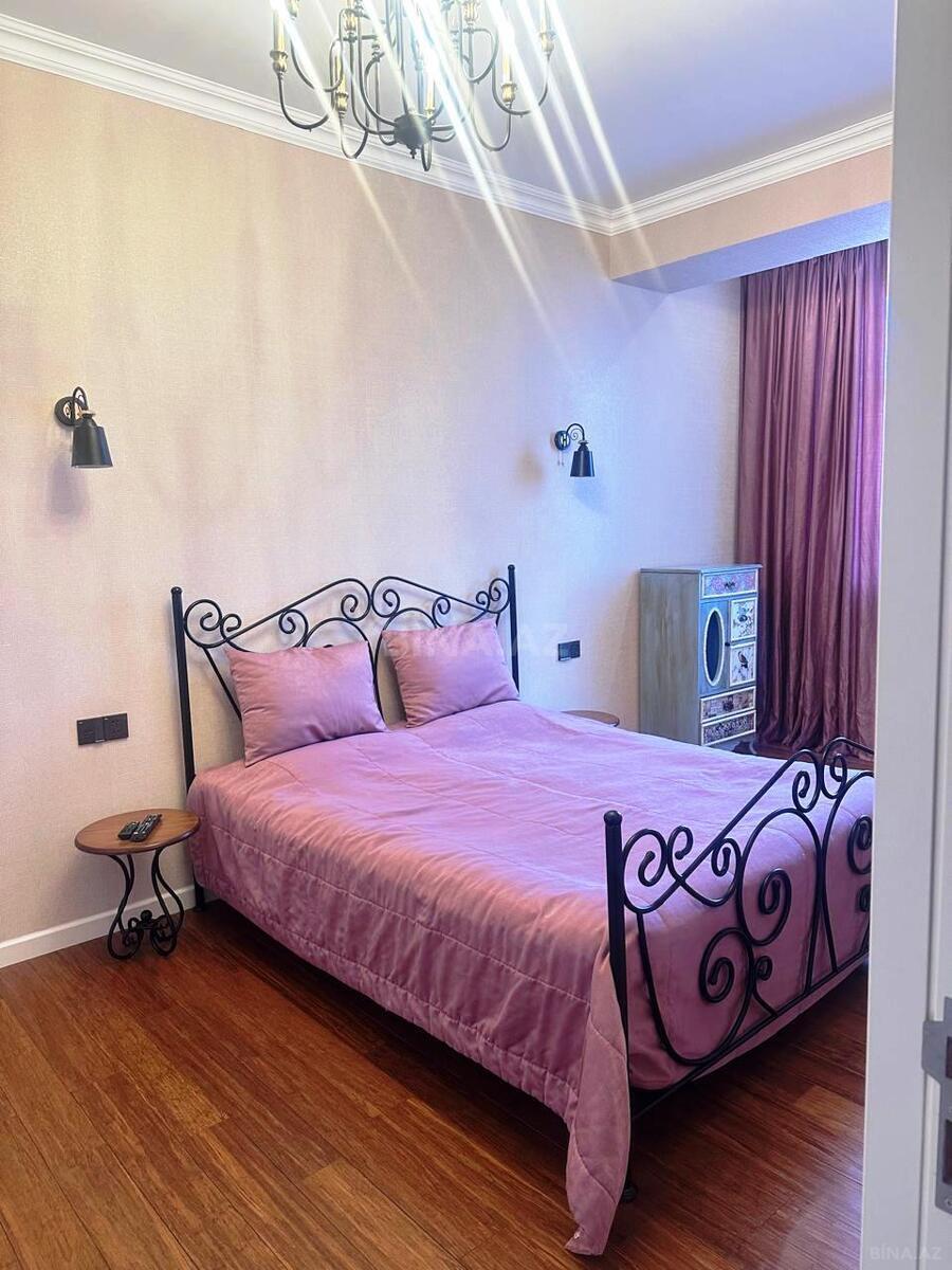 3 otaqlı Yeni tikili, Şah İsmayıl Xətai m., Bakı