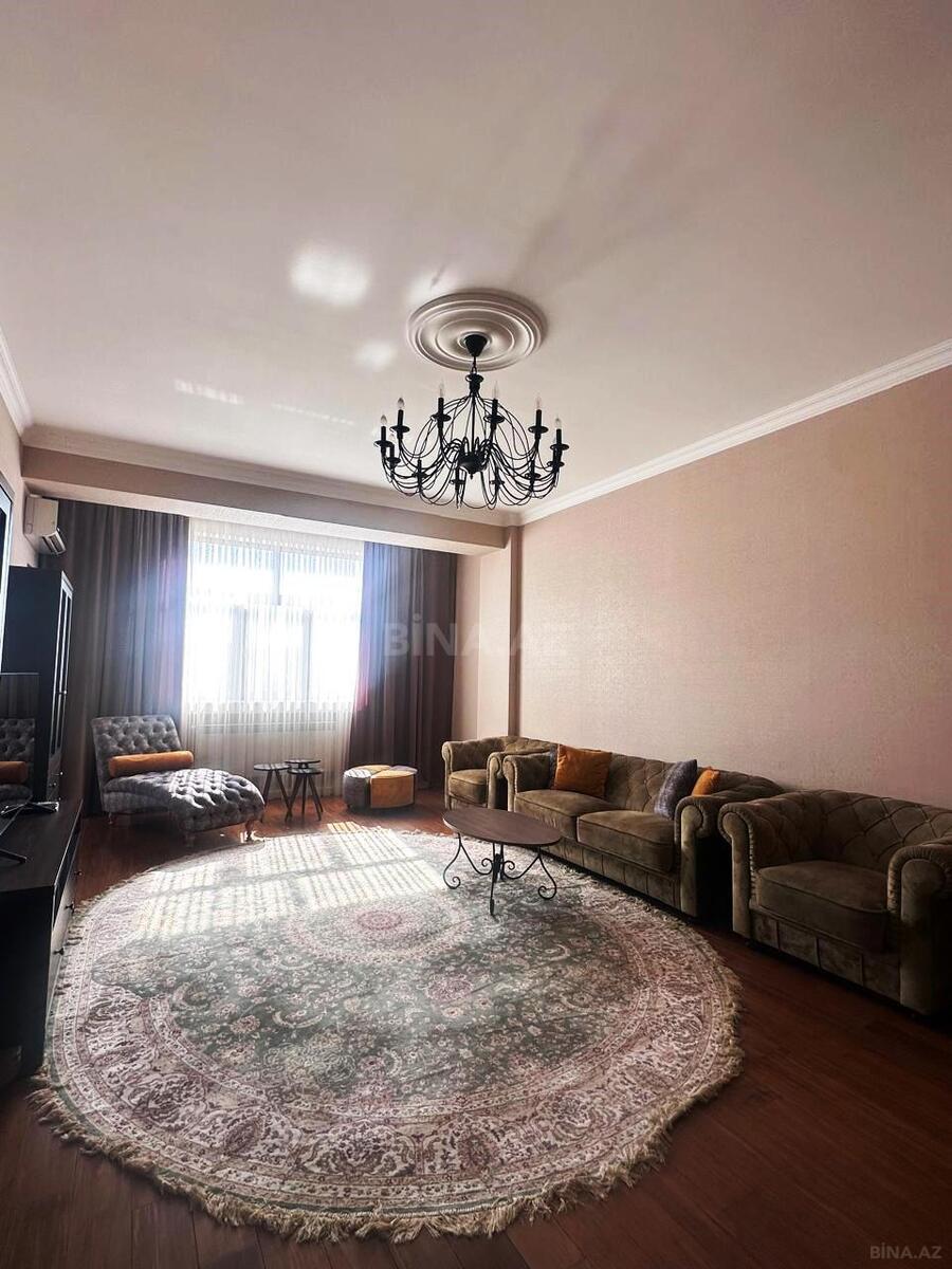 3 otaqlı Yeni tikili, Şah İsmayıl Xətai m., Bakı