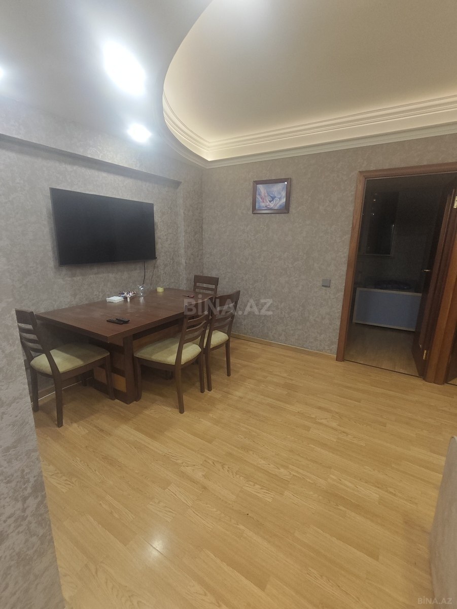 3 otaqlı Köhnə tikili, Şah İsmayıl Xətai m., Bakı