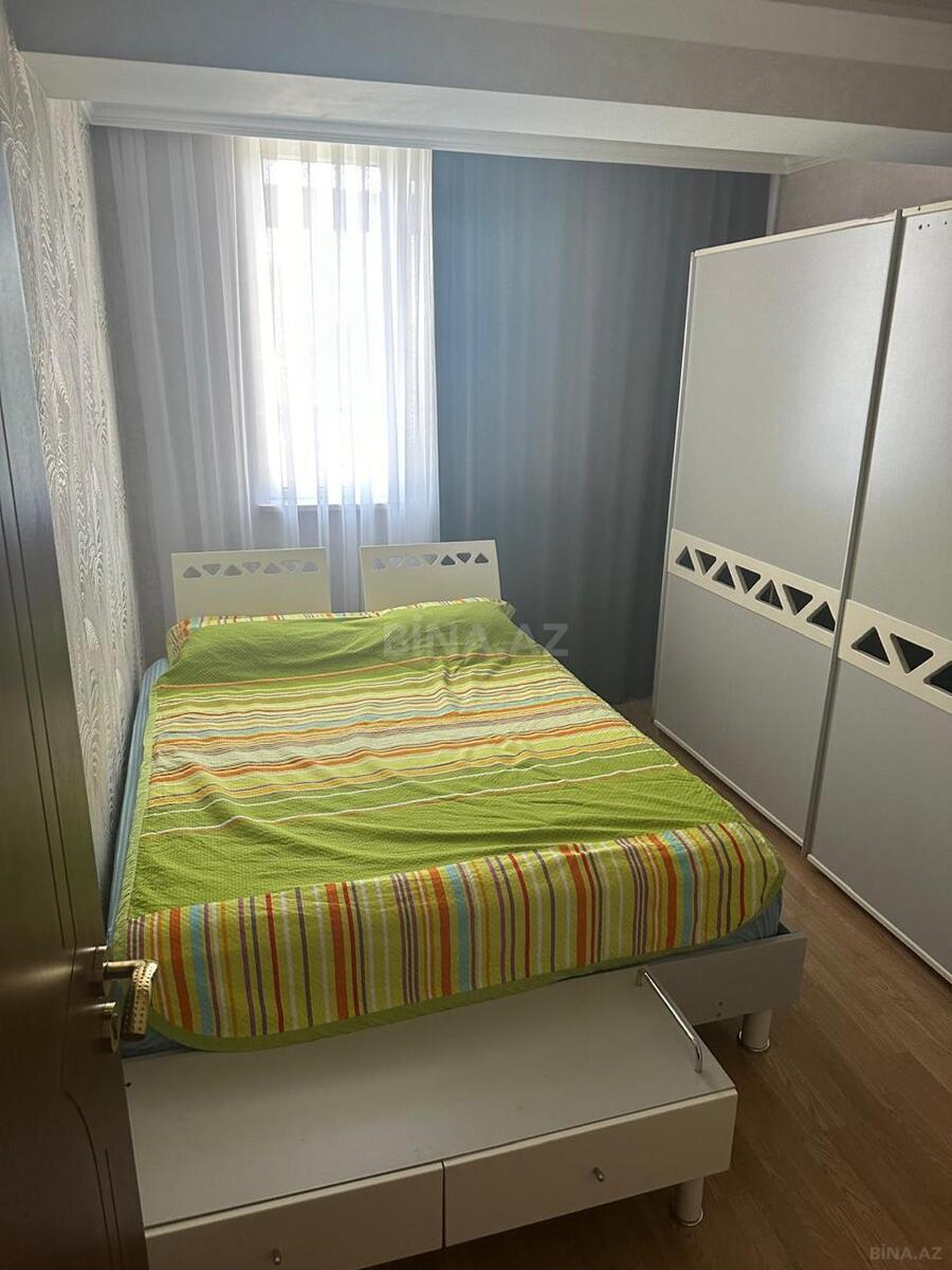 3 otaqlı Köhnə tikili, Şah İsmayıl Xətai m., Bakı