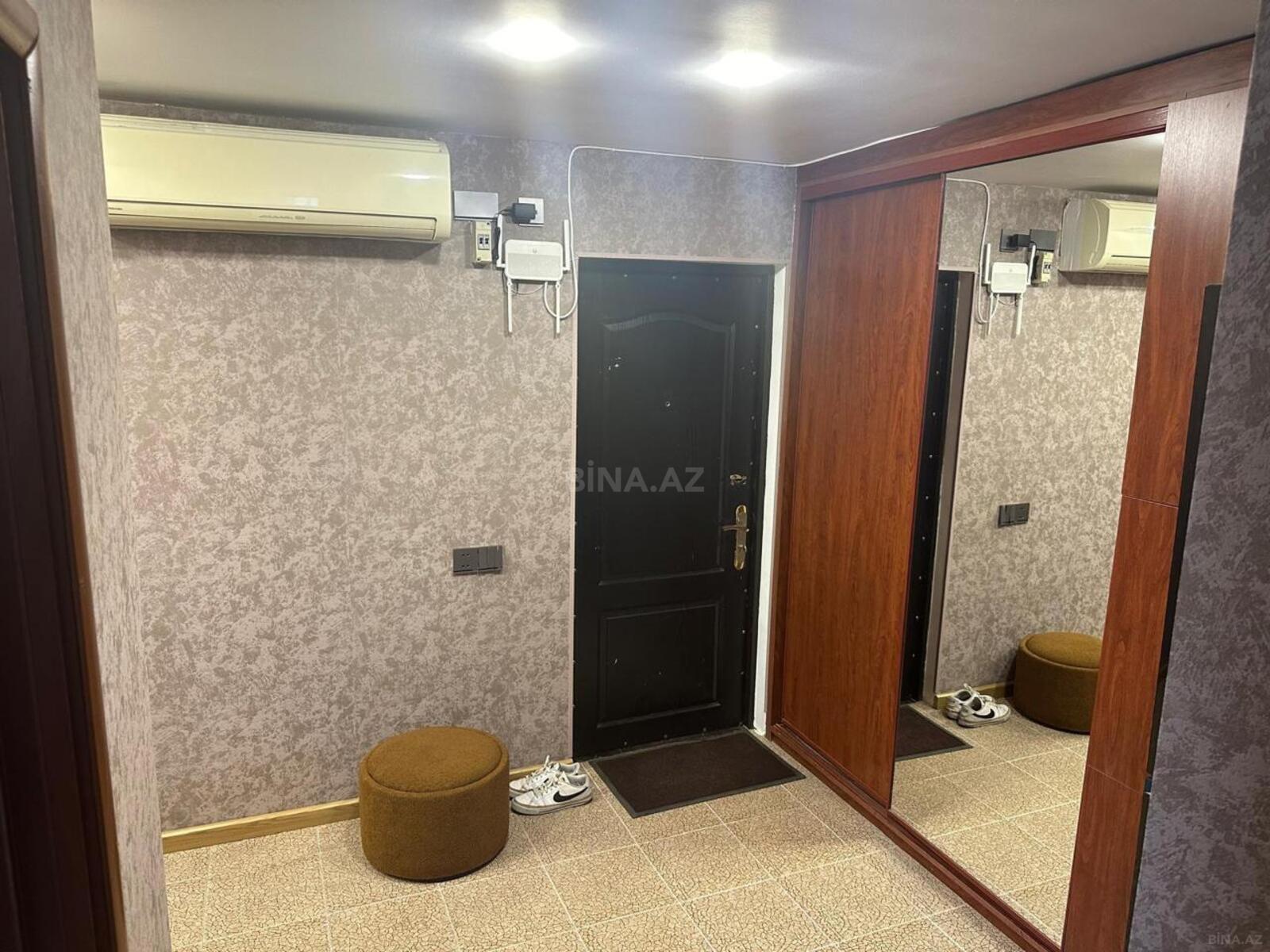 3 otaqlı Köhnə tikili, Şah İsmayıl Xətai m., Bakı