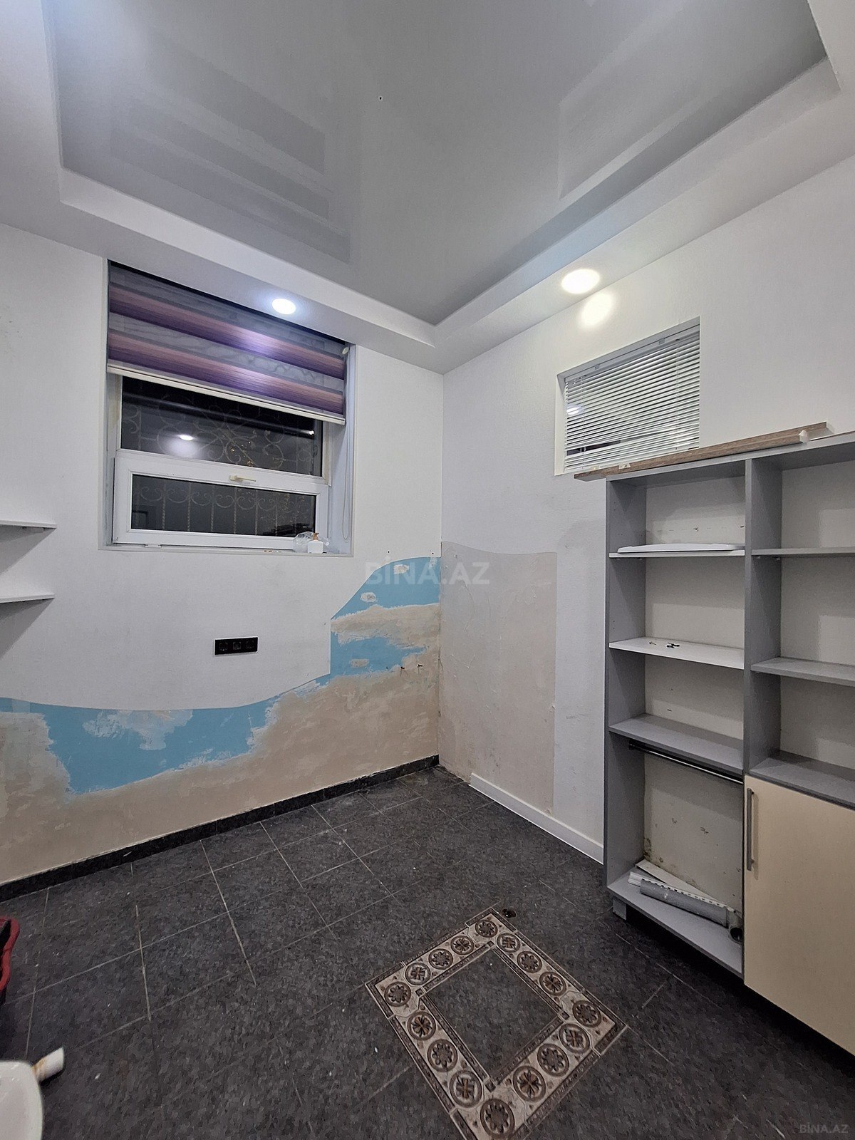 4 otaqlı Köhnə tikili, İnşaatçılar m., Bakı