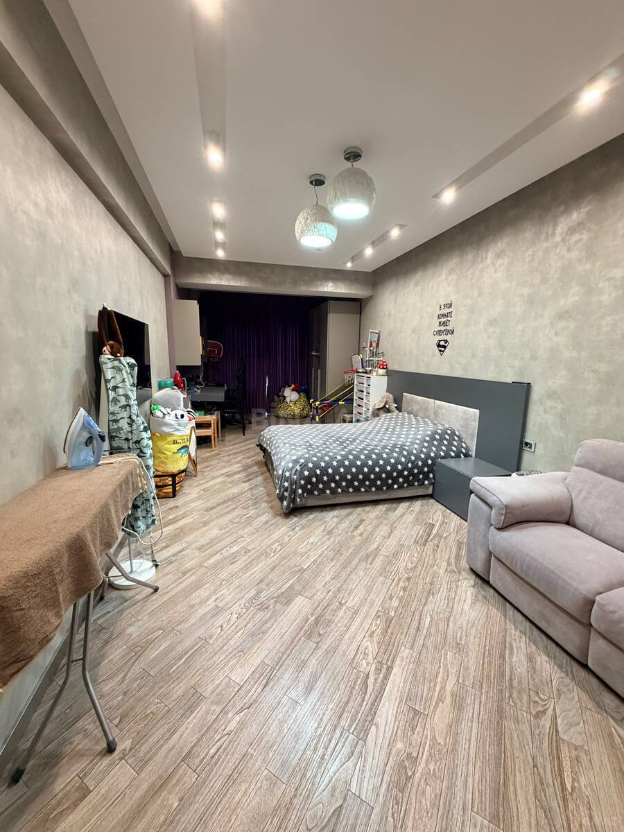 3 otaqlı Yeni tikili, Şah İsmayıl Xətai m., Bakı