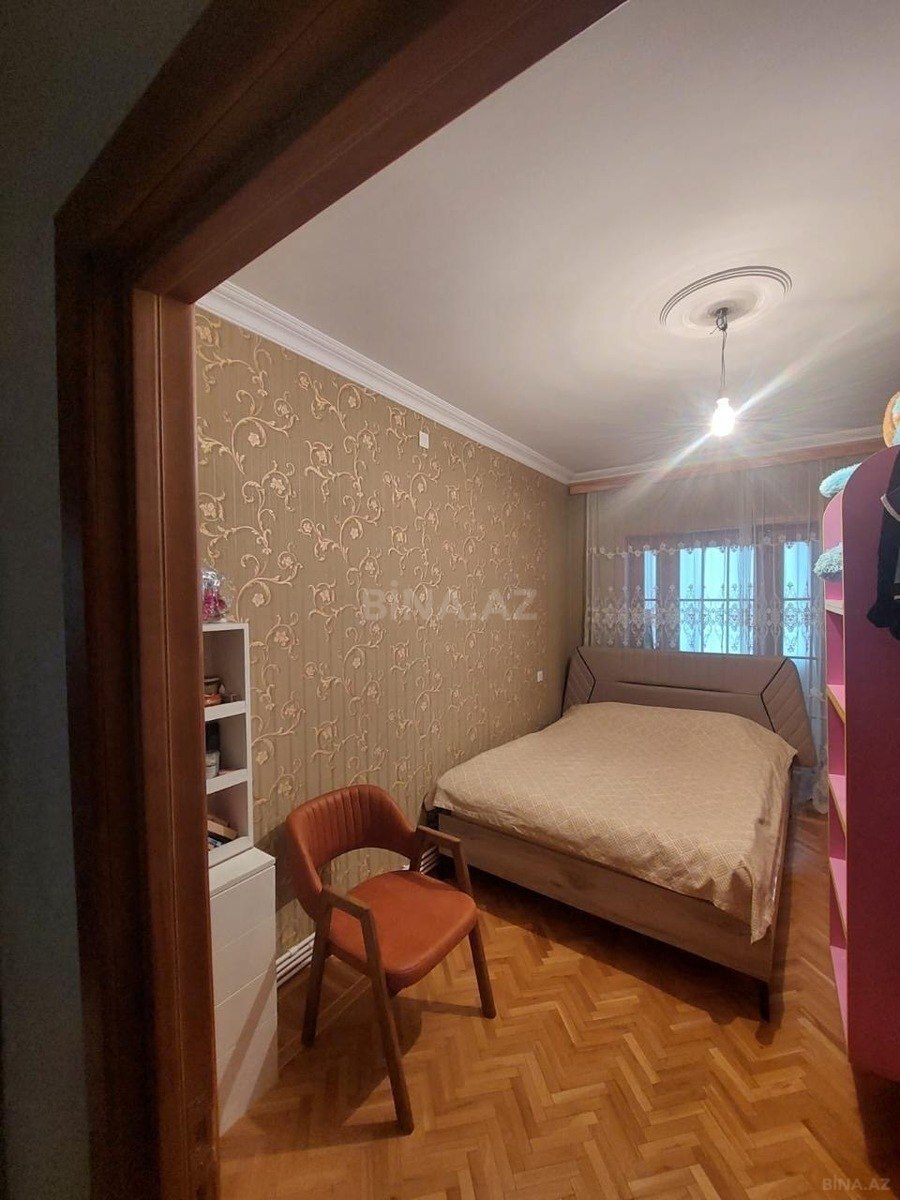 2 otaqlı Köhnə tikili, Memar Əcəmi m., Bakı