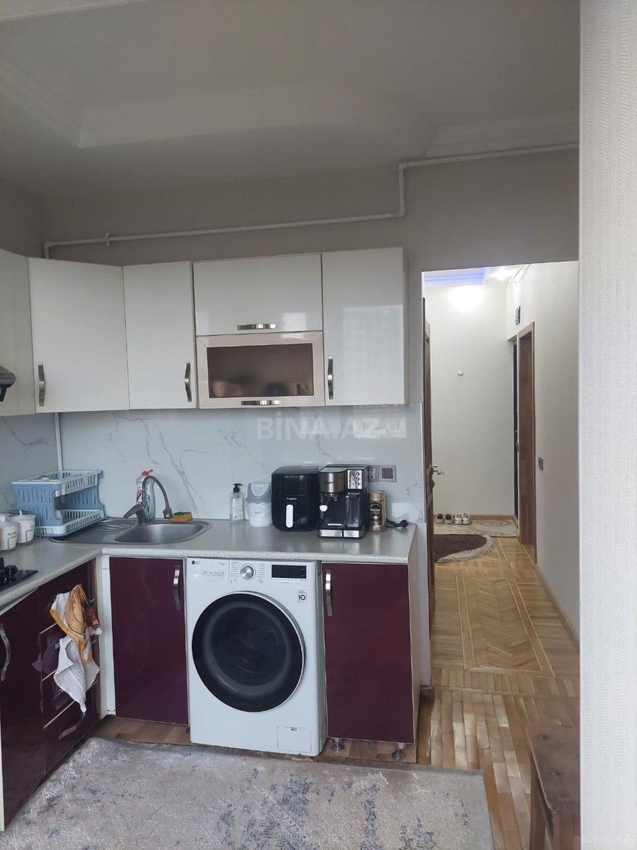 2 otaqlı Köhnə tikili, Memar Əcəmi m., Bakı