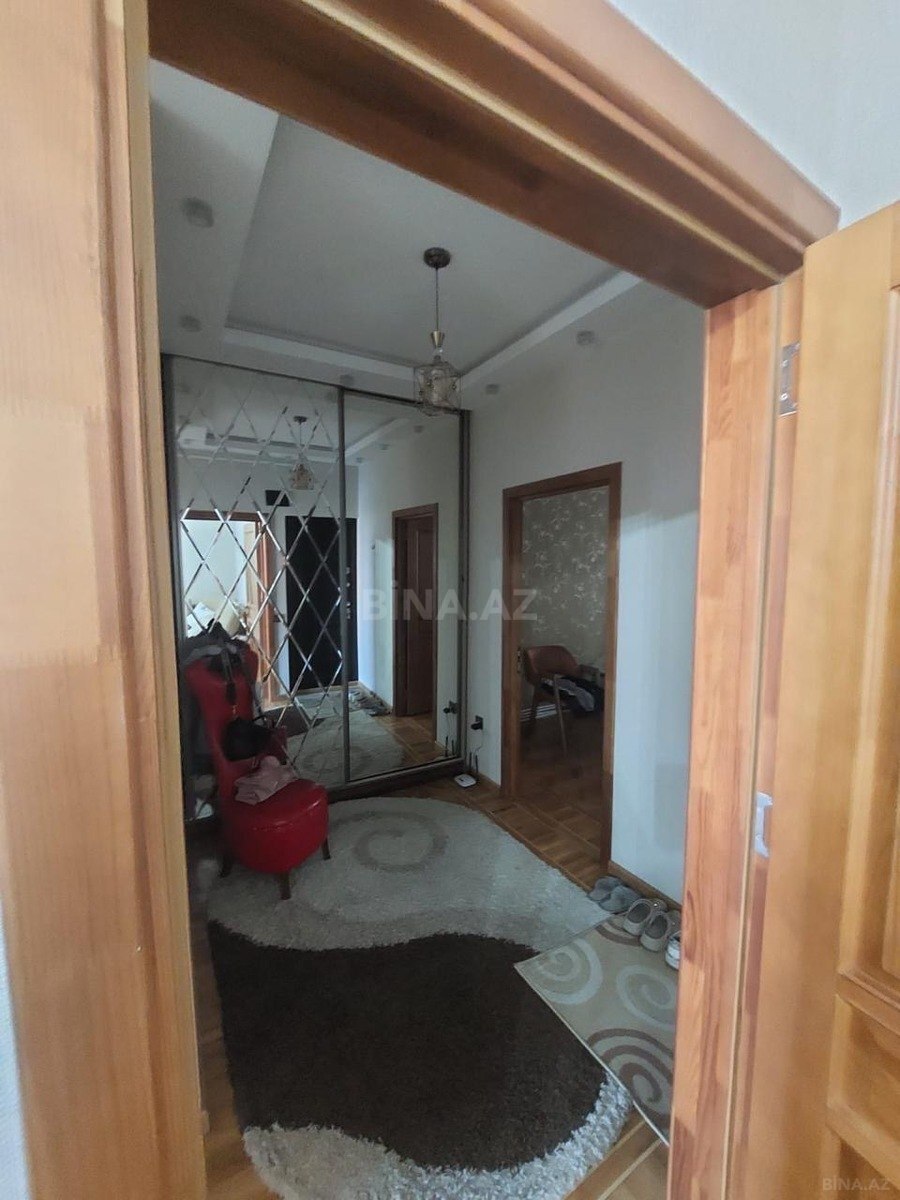 2 otaqlı Köhnə tikili, Memar Əcəmi m., Bakı