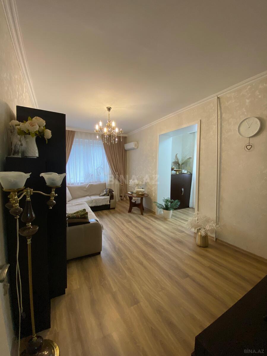 2 otaqlı Köhnə tikili, Bakıxanov q., Bakı