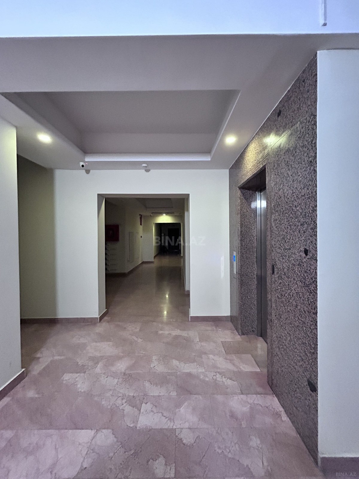 3 otaqlı Yeni tikili, Elmlər Akademiyası m., Bakı
