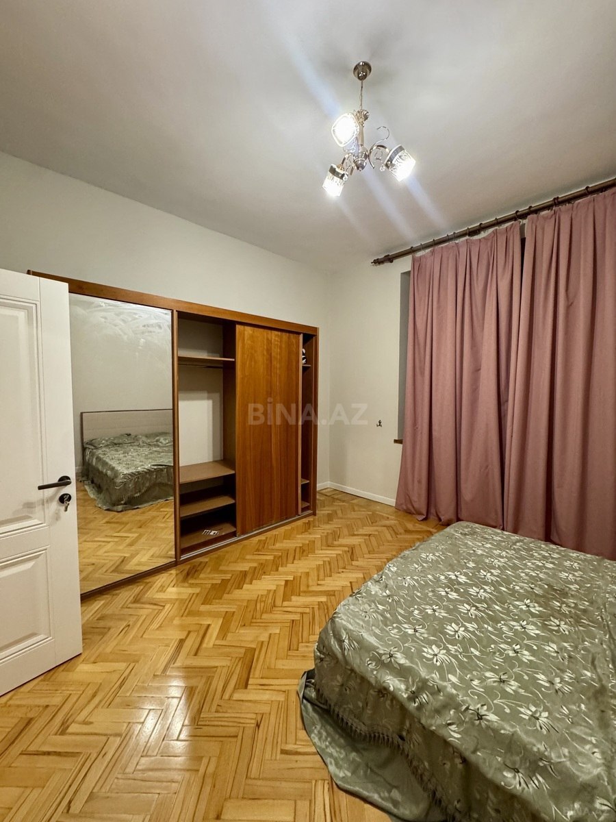 3 otaqlı Köhnə tikili, İçəri Şəhər m., Bakı