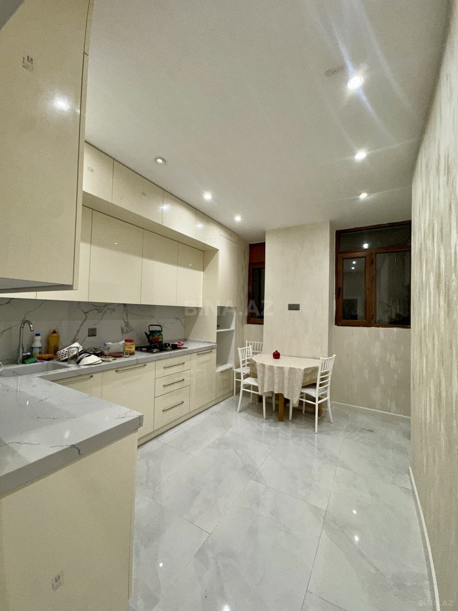 3 otaqlı Köhnə tikili, İçəri Şəhər m., Bakı