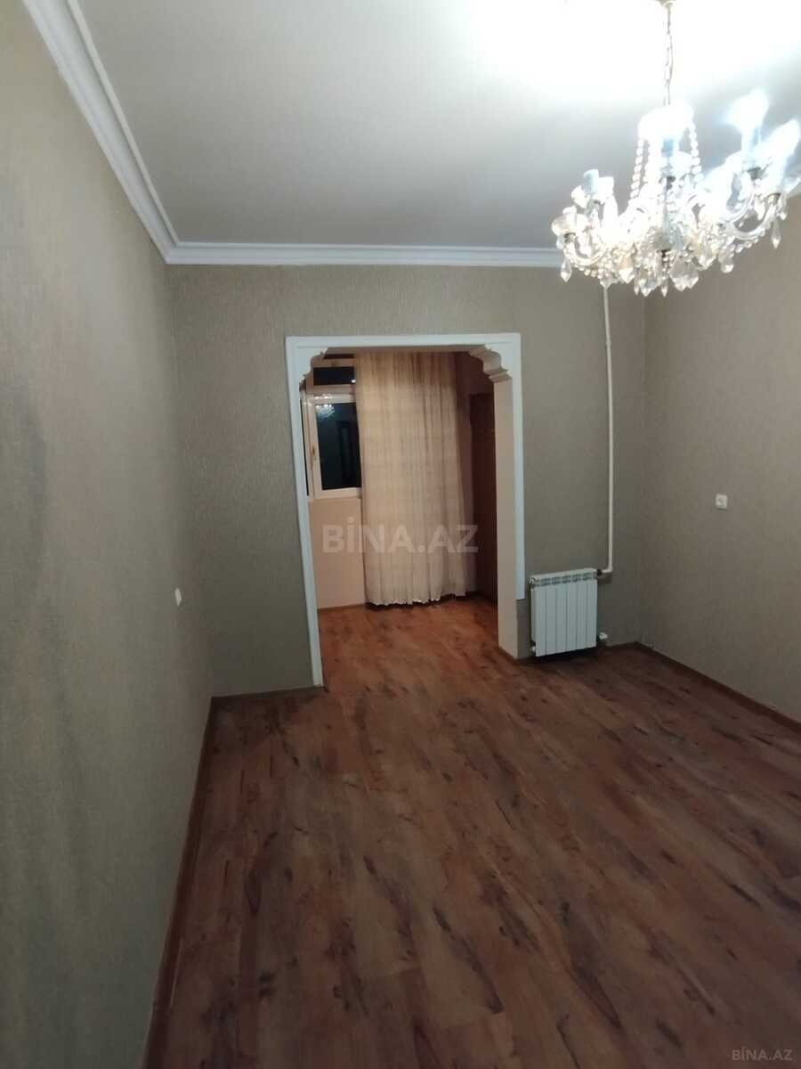 2 otaqlı Köhnə tikili, İnşaatçılar m., Bakı