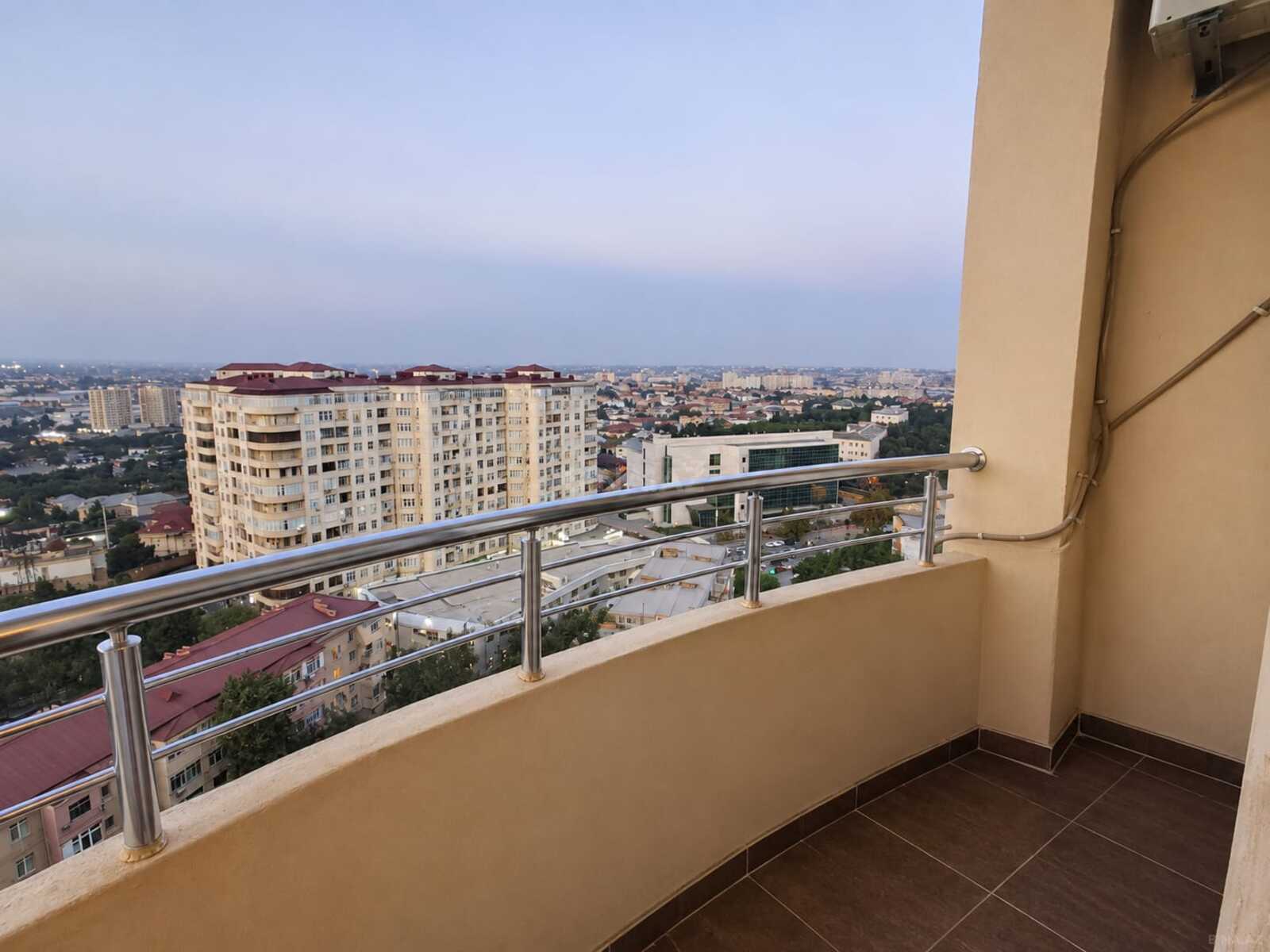 2 otaqlı Yeni tikili, Qara Qarayev m., Bakı