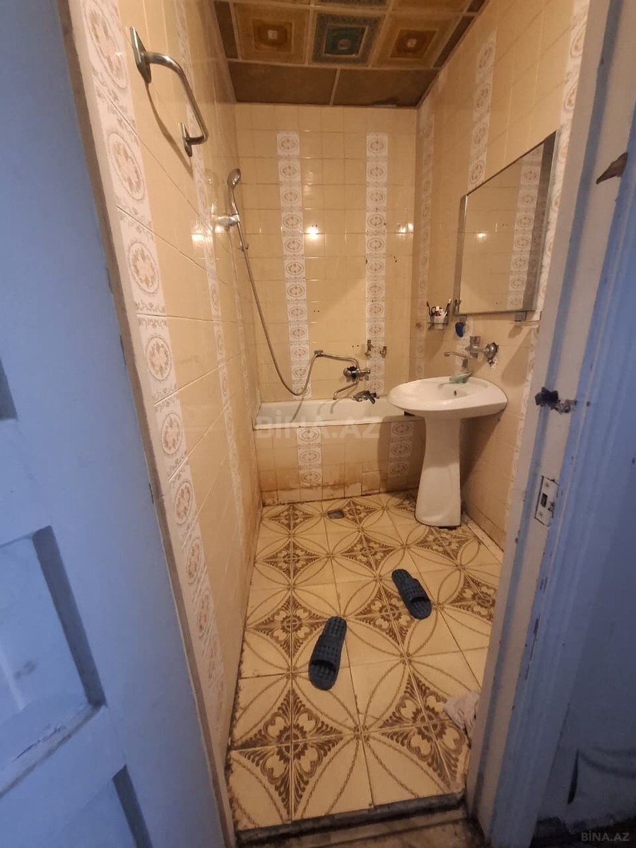 2 otaqlı Köhnə tikili, Massiv D q., Bakı