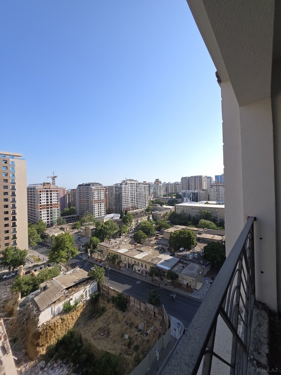 3 otaqlı Yeni tikili, 28 May m., Bakı