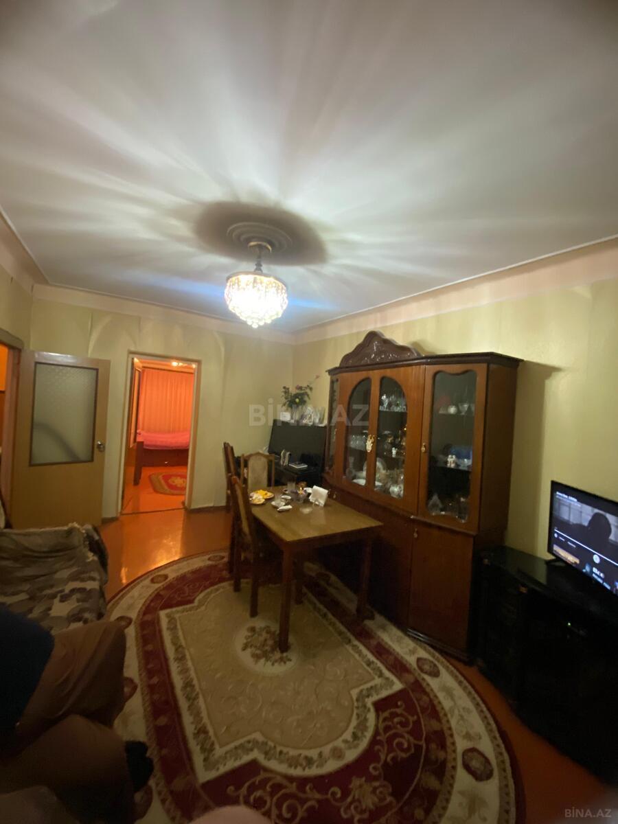 3 otaqlı Köhnə tikili, Elmlər Akademiyası m., Bakı