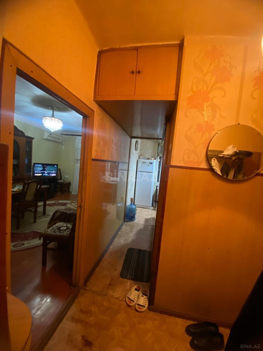 3 otaqlı Köhnə tikili, Elmlər Akademiyası m., Bakı