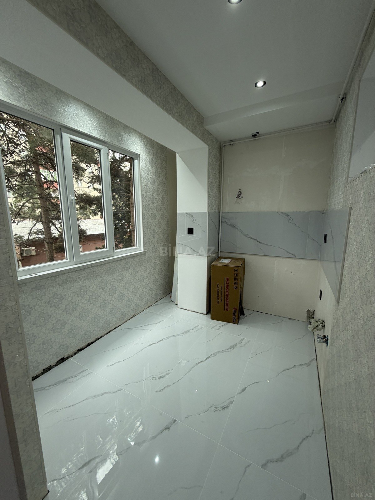 3 otaqlı Köhnə tikili, Xalqlar Dostluğu m., Bakı