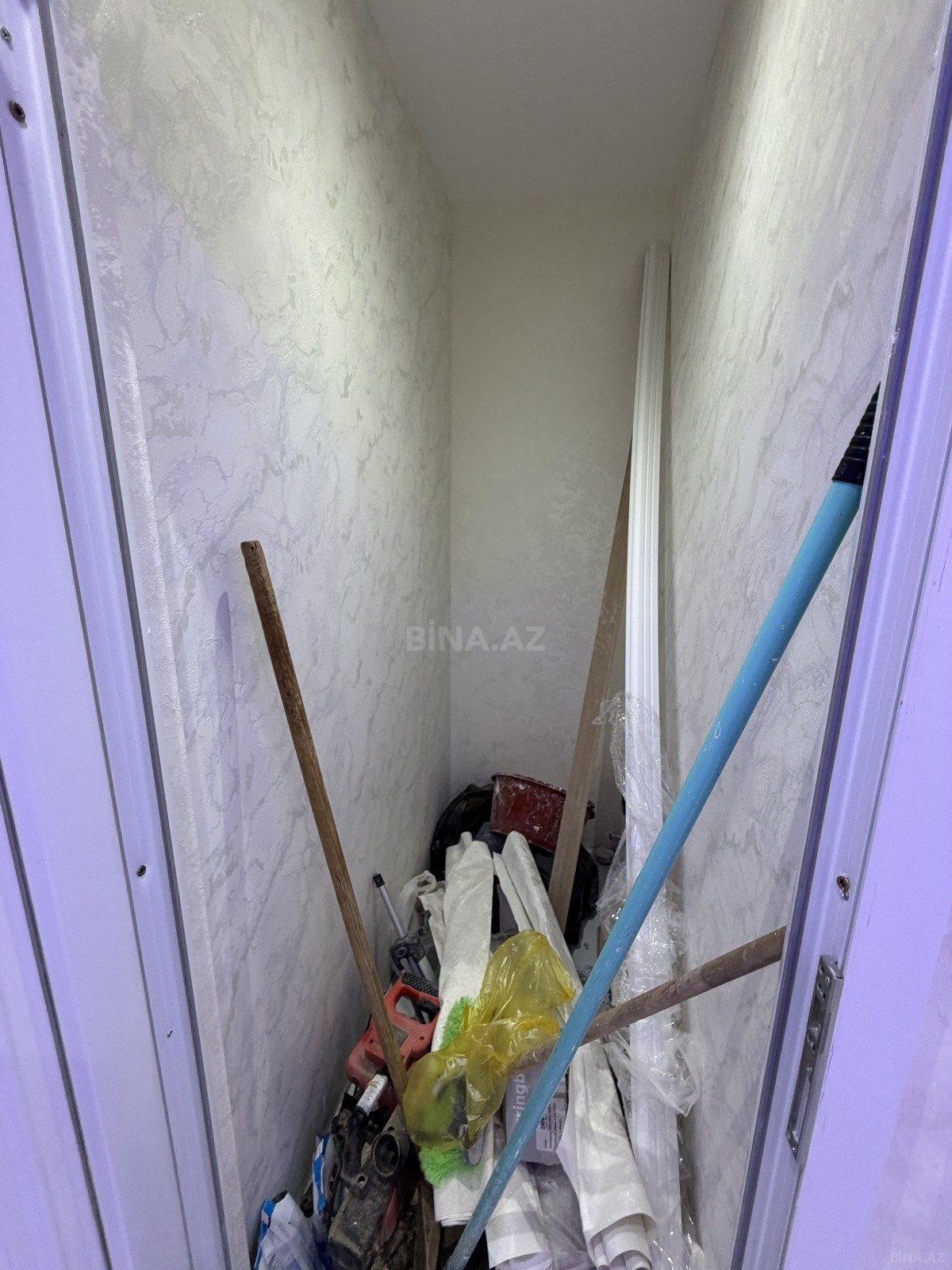 3 otaqlı Köhnə tikili, Xalqlar Dostluğu m., Bakı