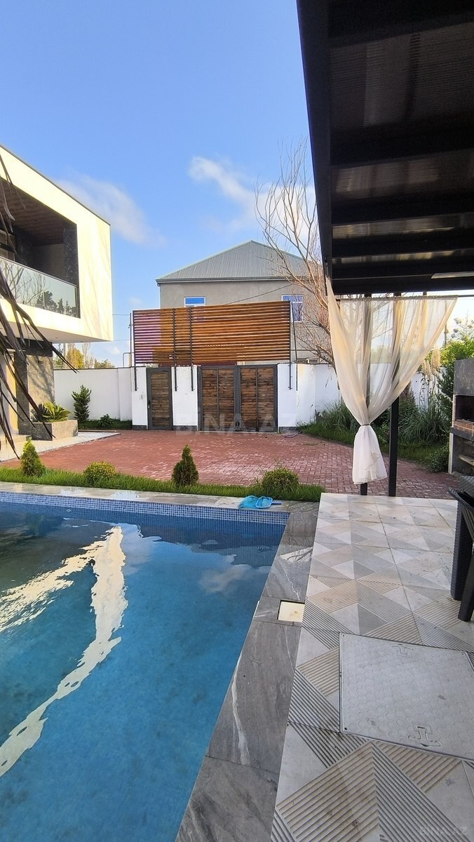 6 otaqlı Həyət evi/Bağ evi, Novxanı q., Bakı