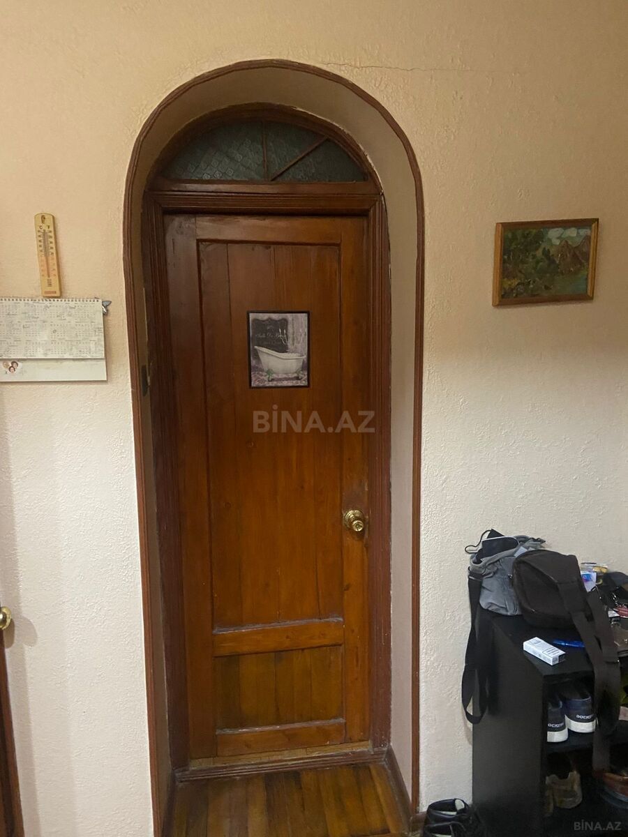 3 otaqlı Köhnə tikili, 28 May m., Bakı
