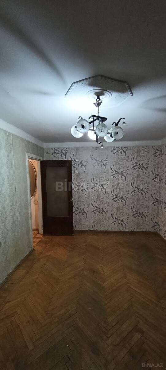 1 otaqlı Köhnə tikili, İnşaatçılar m., Bakı