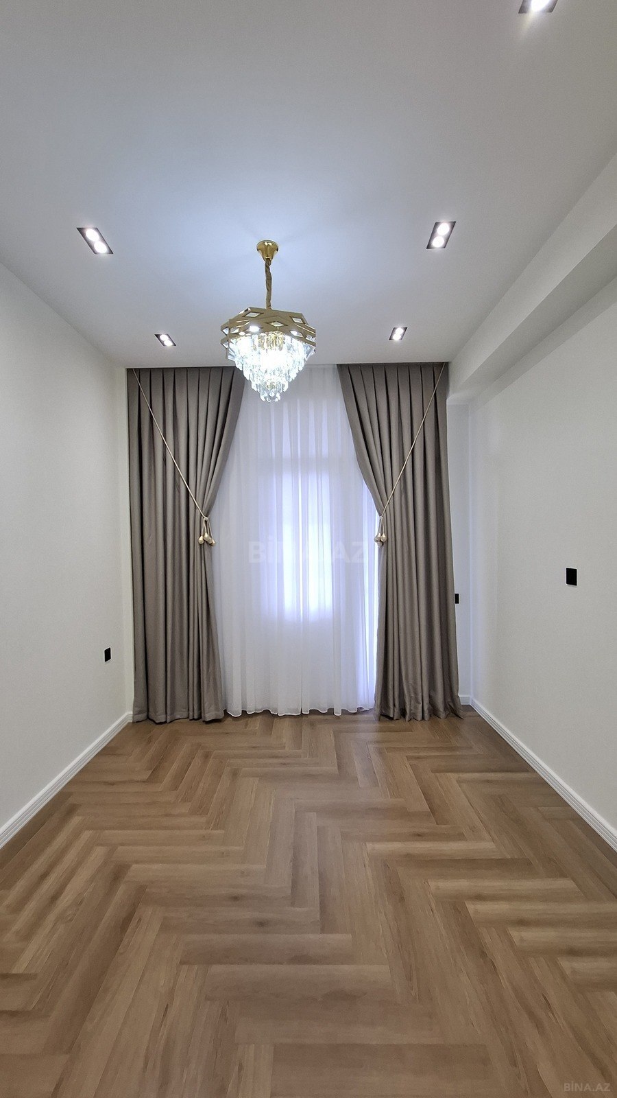 2 otaqlı Yeni tikili, Bakıxanov q., Bakı
