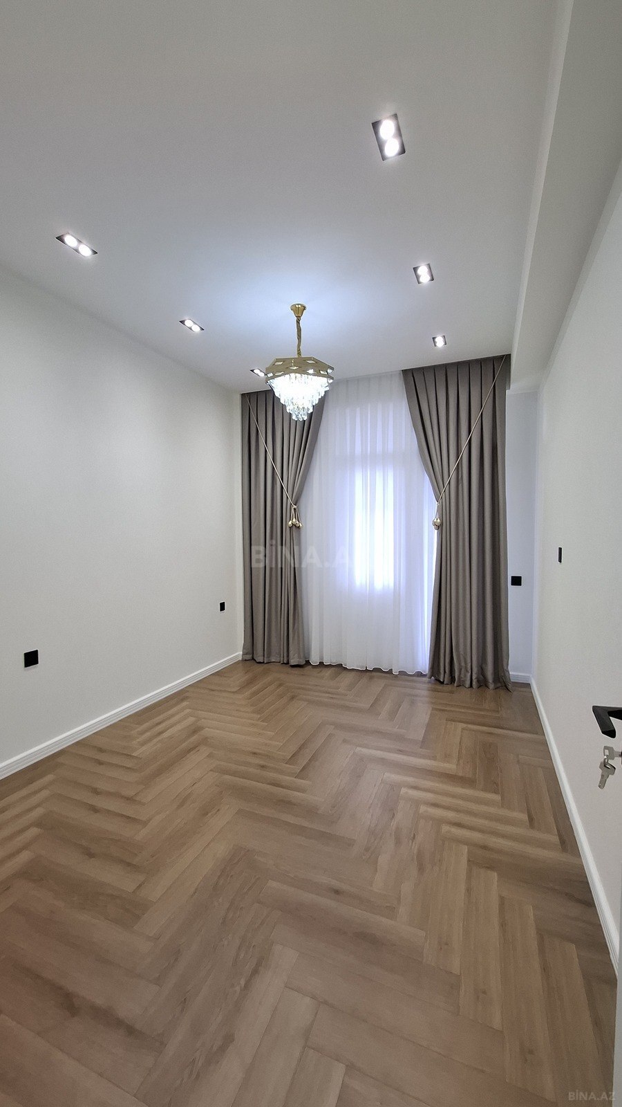 2 otaqlı Yeni tikili, Bakıxanov q., Bakı