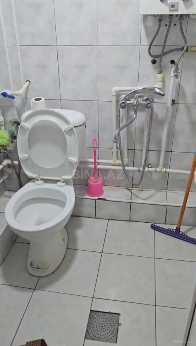 3 otaqlı Köhnə tikili, Neftçilər m., Bakı