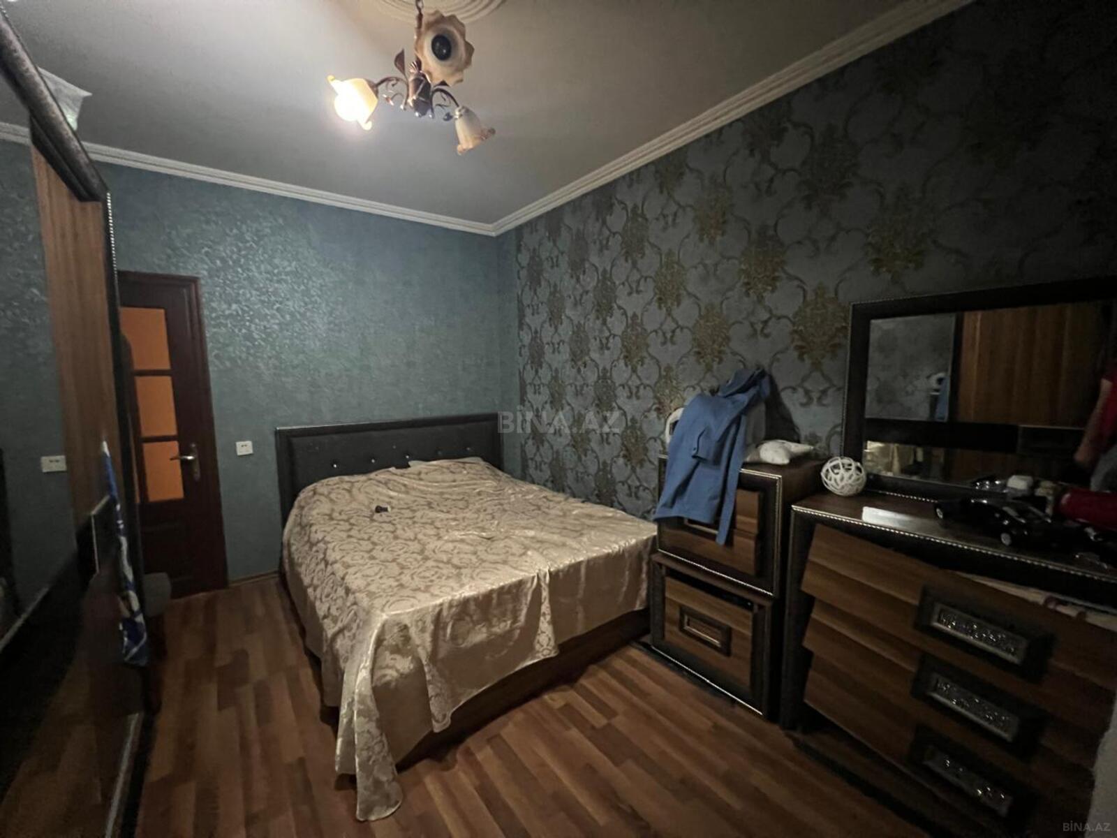 3 otaqlı Köhnə tikili, Yeni Günəşli q., Bakı