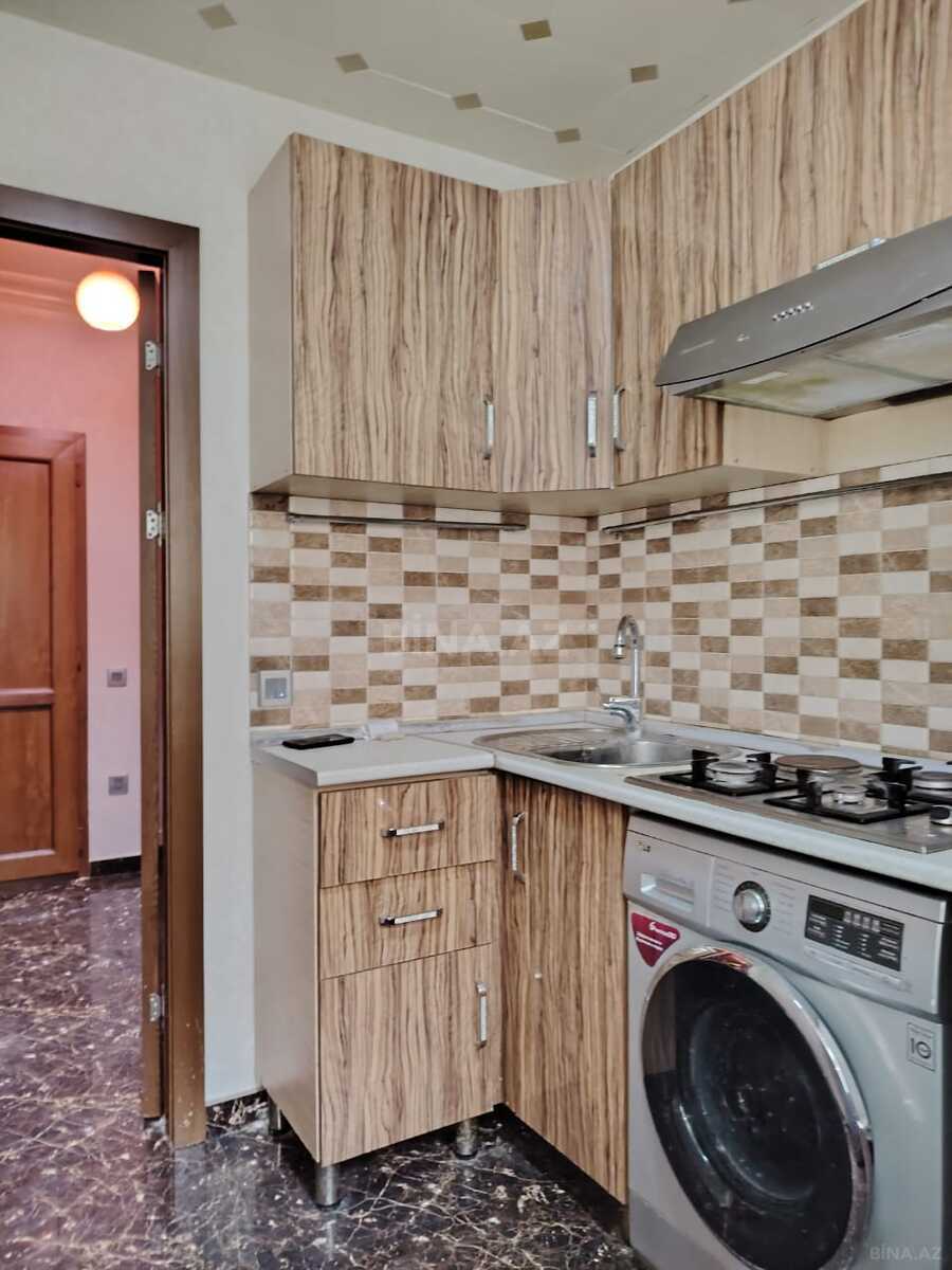 2 otaqlı Köhnə tikili, Elmlər Akademiyası m., Bakı