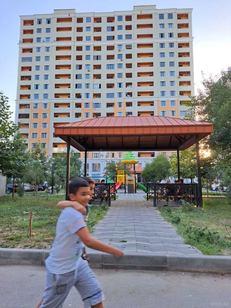 2 otaqlı Köhnə tikili, Elmlər Akademiyası m., Bakı