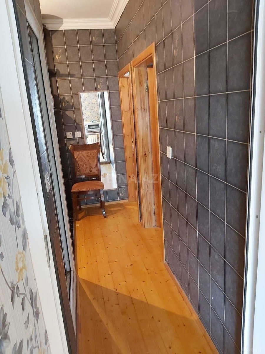 4 otaqlı Köhnə tikili, Yeni Günəşli q., Bakı