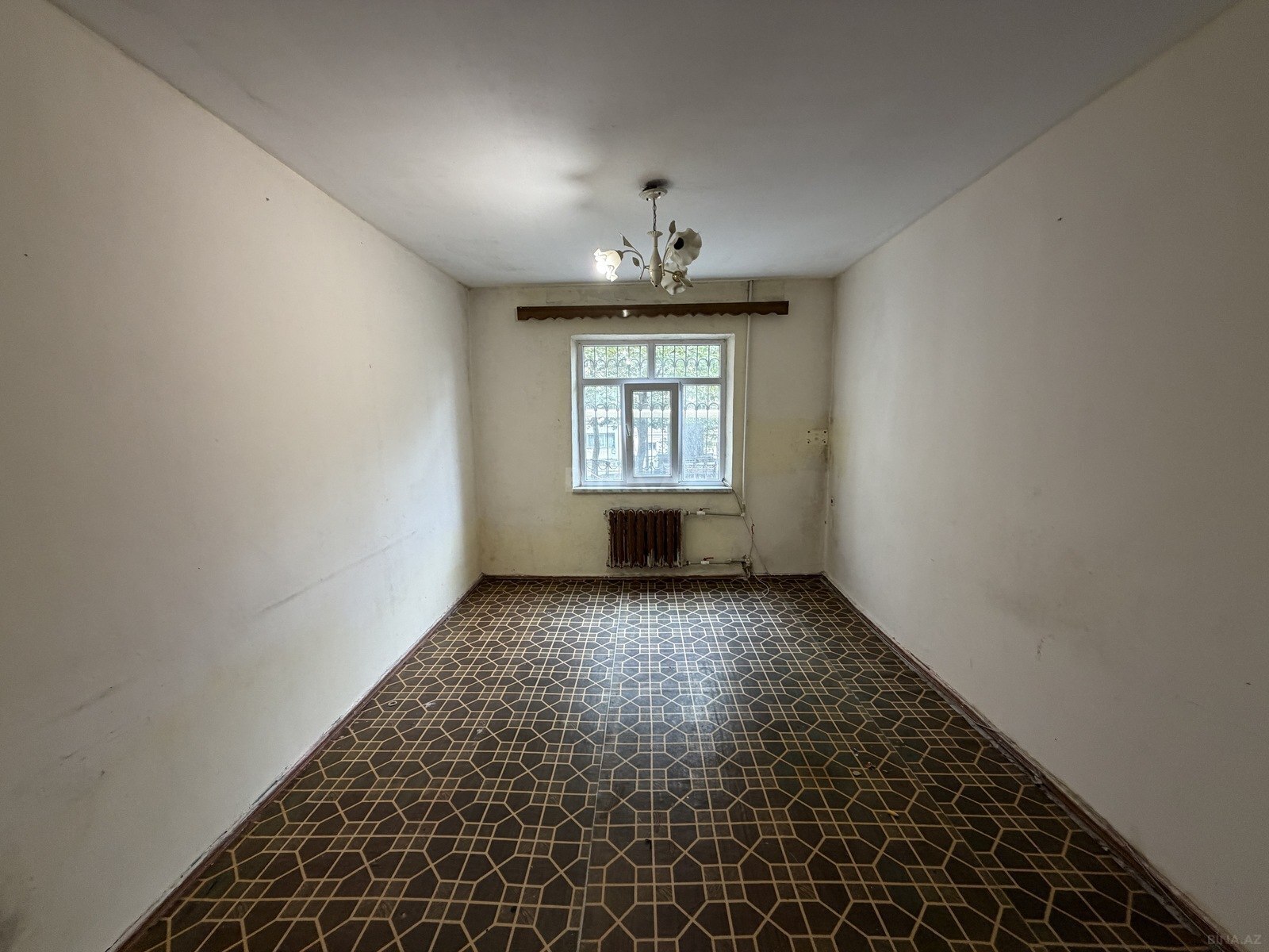 3 otaqlı Köhnə tikili, Yeni Günəşli q., Bakı