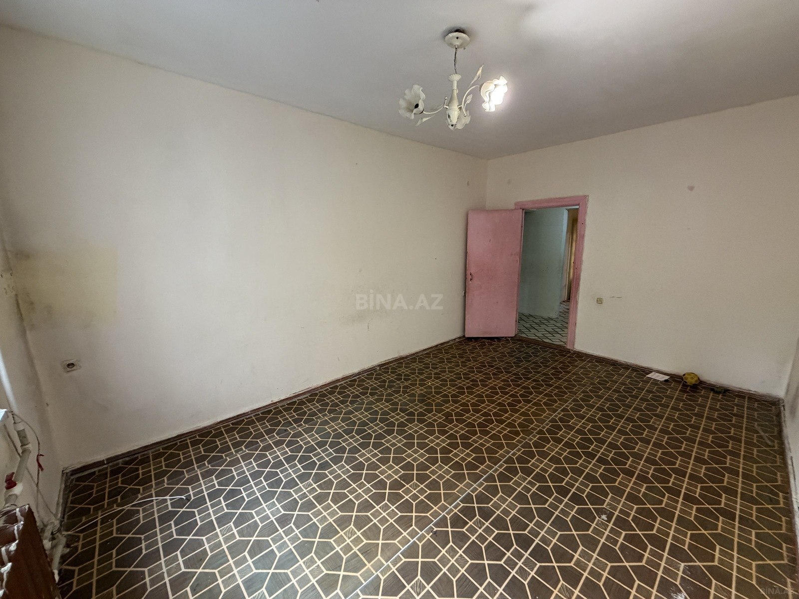 3 otaqlı Köhnə tikili, Yeni Günəşli q., Bakı