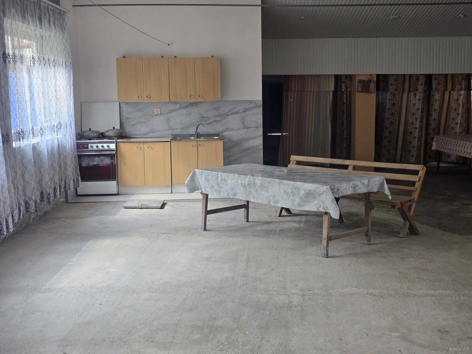 2 otaqlı Həyət evi/Bağ evi, Quba