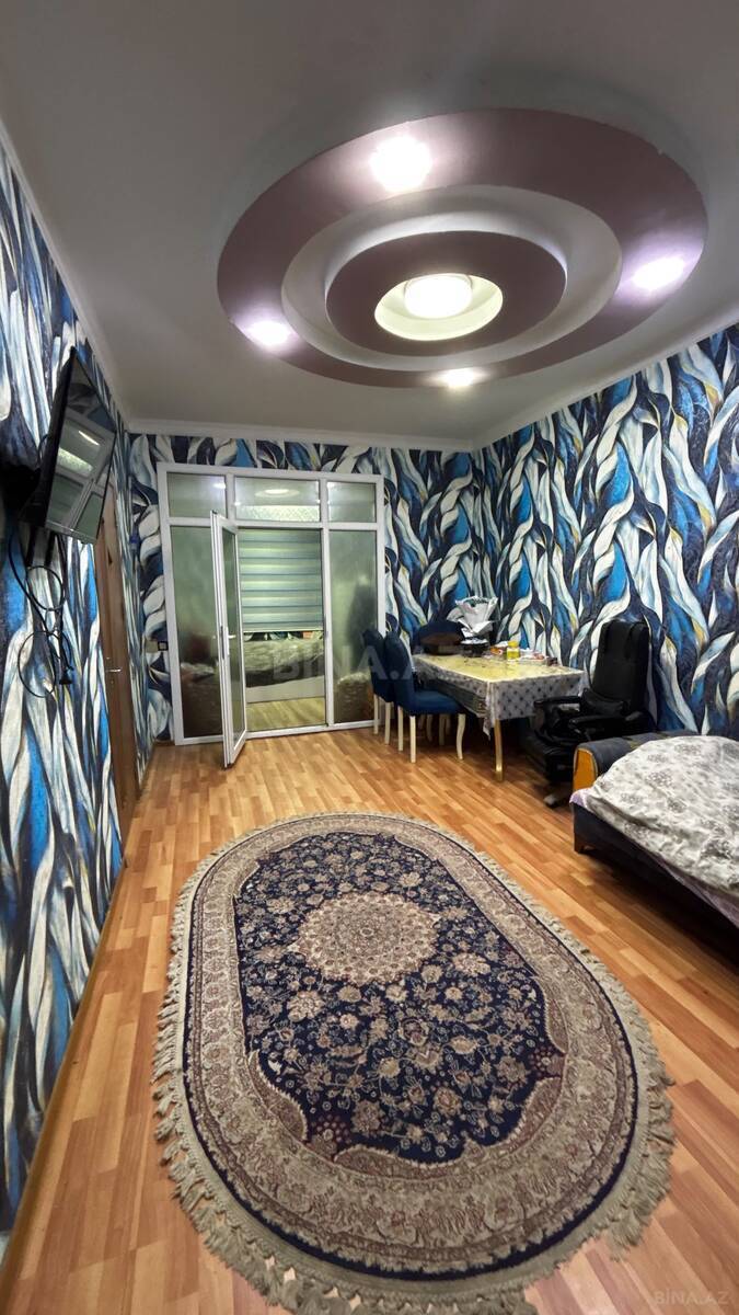 3 otaqlı Köhnə tikili, Memar Əcəmi m., Bakı
